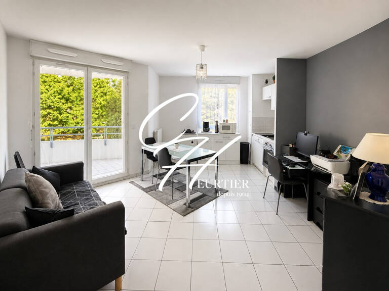 ECHIROLLES Appartement T2 CENTRE NOUVELLE MAIRIE — photo 1