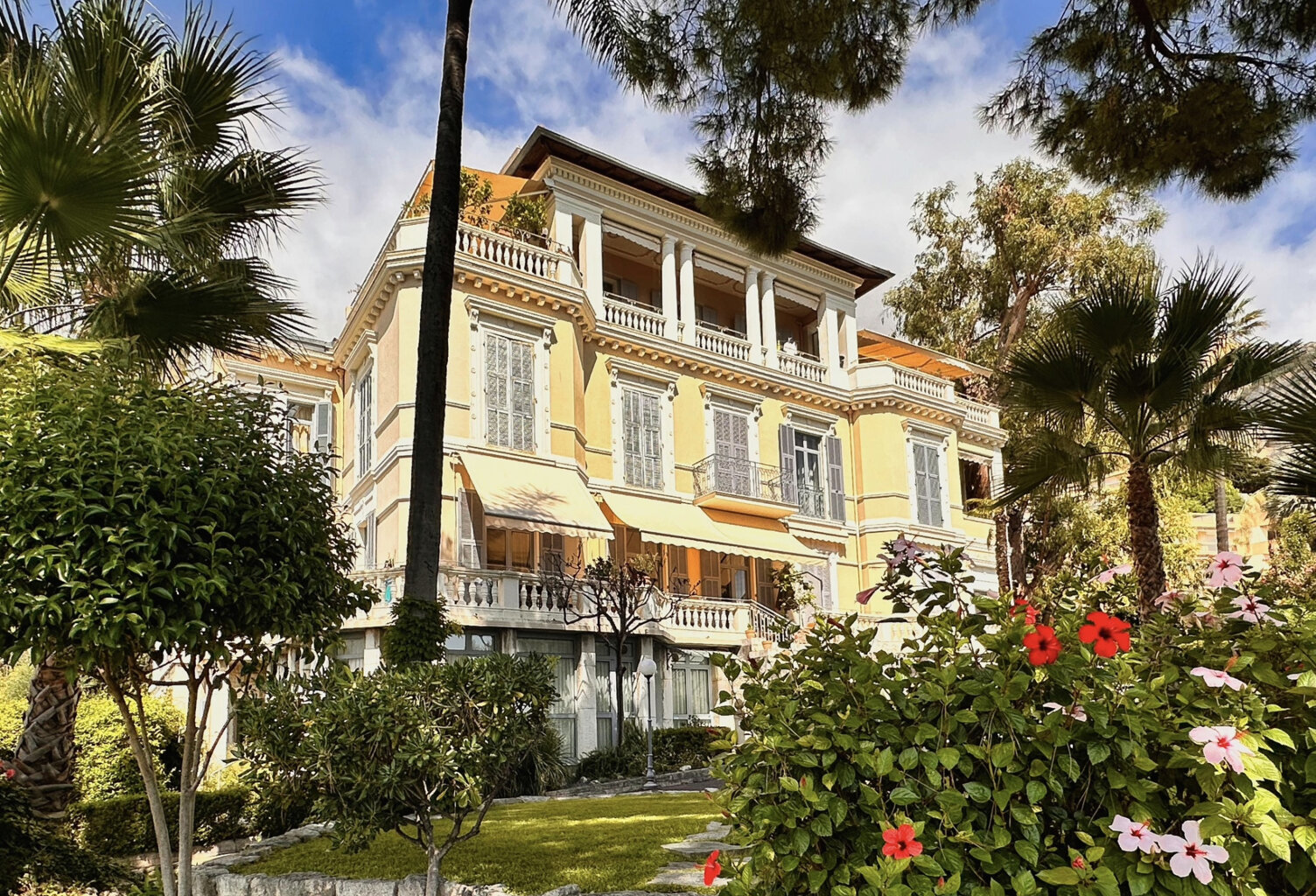 MENTON   Garavan   Lumineux 3 pièces dans une villa historiq — photo 1