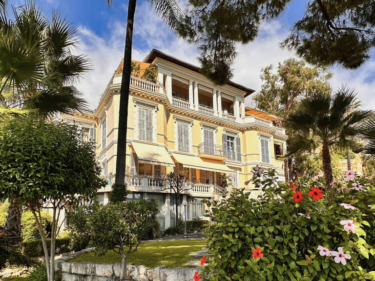 MENTON   Garavan   Lumineux 3 pièces dans une villa historiq — photo 1