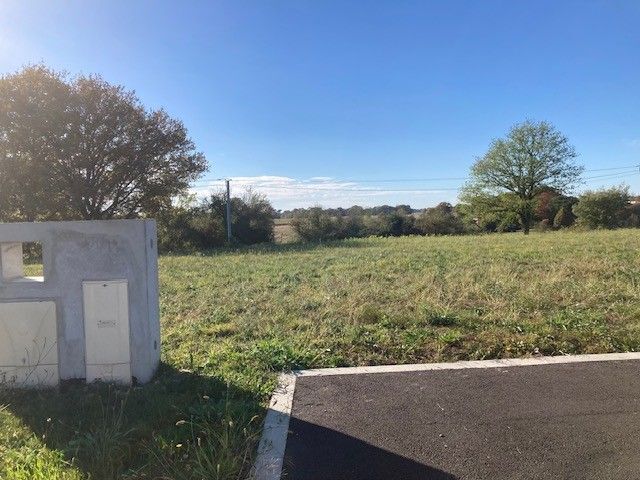 Terrain à bâtir de 619 m² à CASTANDET (40)