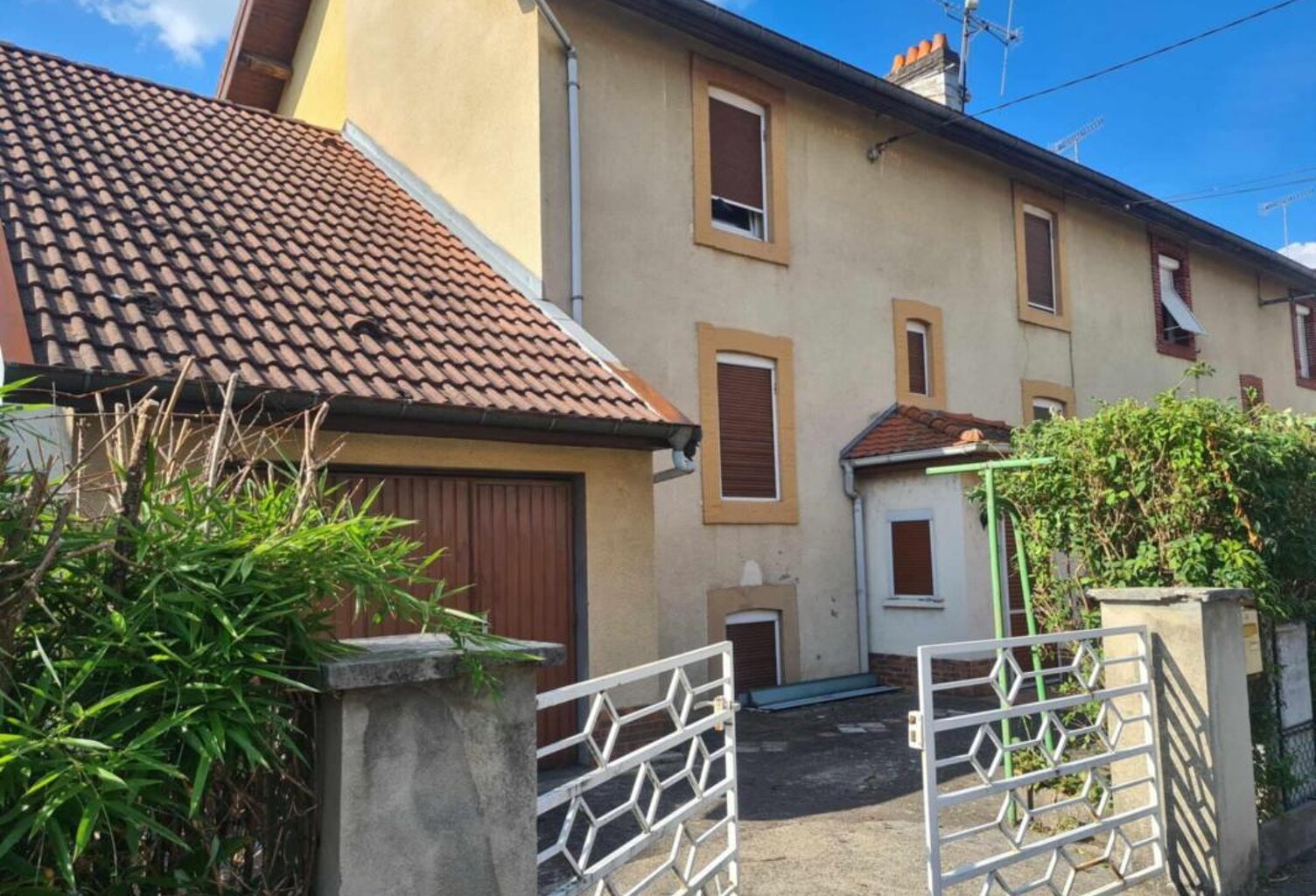 Maison Mitoyenne - 4 pièces - 85 m2- AUDINCOURT — photo 1