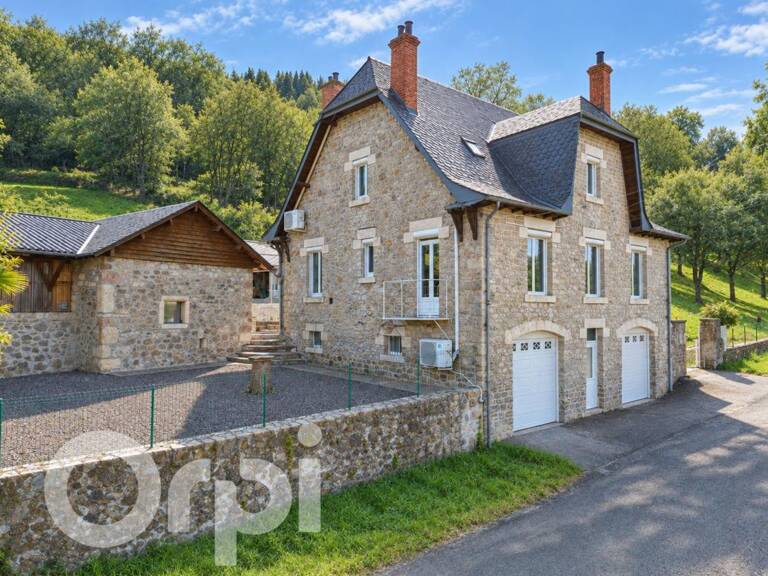 LA BOURGEOISE DES SOURCES – 163 m², 5 hectares, dépendances et autonomie — photo 1