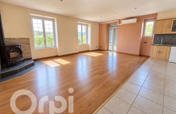 LA BOURGEOISE DES SOURCES – 163 m², 5 hectares, dépendances et autonomie — photo 4