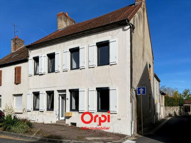 AU COEUR DE MONTMARAULT - MAISON FAMILIALE 160m² — photo du bien