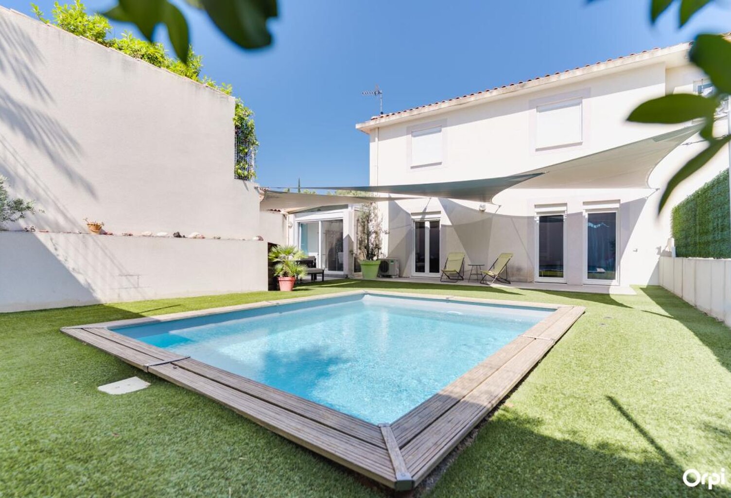 A vendre appartement  T3 avec jardin et piscine, place de parking et garage 13011 la Valentine — photo 1