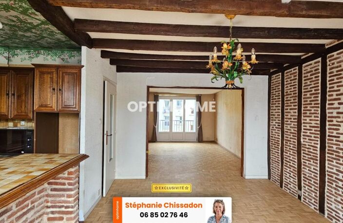 A 2 PAS DU CENTRE VILLE JOLI APPARTEMENT TRAVERSANT DE TYPE 4 LUMINEUX ET AVEC BEAU POTENTIEL — photo 4