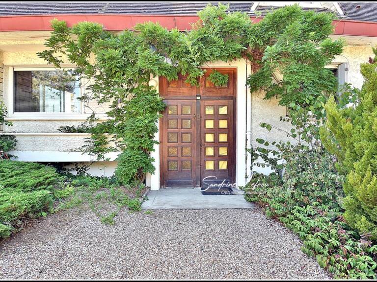 La Chaussée-d'Ivry – Maison familiale avec piscine, sous-sol total et terrain de 2 788 m² — photo 1