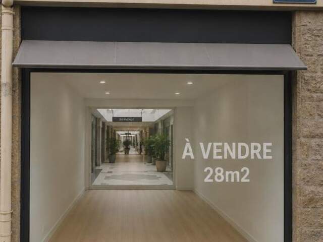 LOCAL COMMERCIAL À VENDRE – EMPLACEMENT N°1 À AURAY — photo du bien