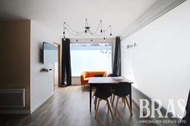 Appartement 4 pièces 215250 €