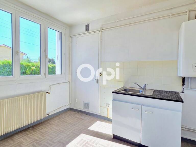   T4 de 73 m² avec 3 chambres – Résidence Les Ruffinières à Décines-Charpieu — photo 1