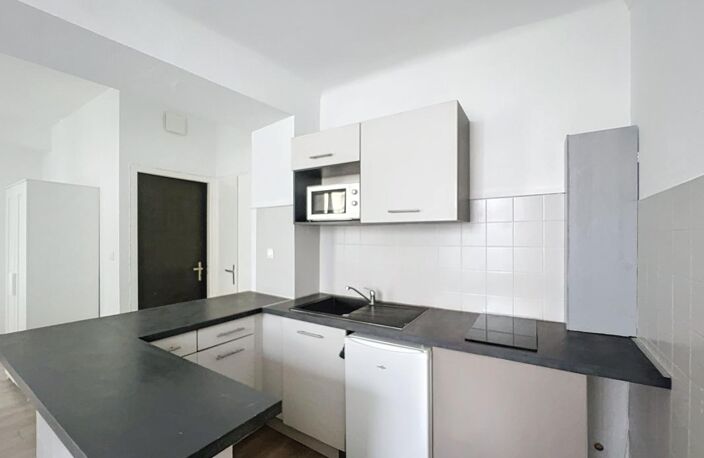 Appartement Type 1 meublé de 29.21m² À Louer — photo 2