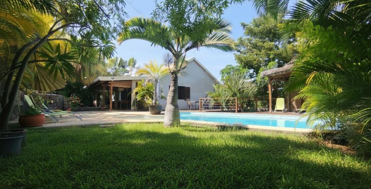 Villa meublée de type F6 de 166 m² avec piscine - (EDF, EAU, ENTRETIEN JARDIN INCUS - TEOM OFFERTE) — photo 1