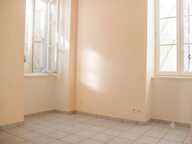 Appartement T3 en RDC avec Terrasse au Cœur de Nay — photo 3