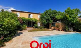 Maison 5 Pièces 119 m² à louer à Saint-Cyr-sur-Mer (83270)