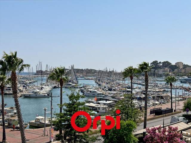 Appartement  - Bandol port - vue mer - dernier étage - tout à pied — photo du bien