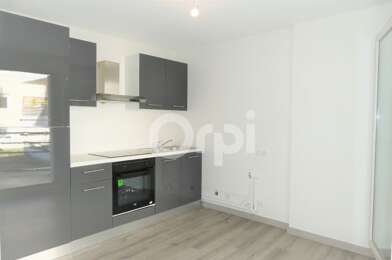 Appartement 3 pièces 825 €