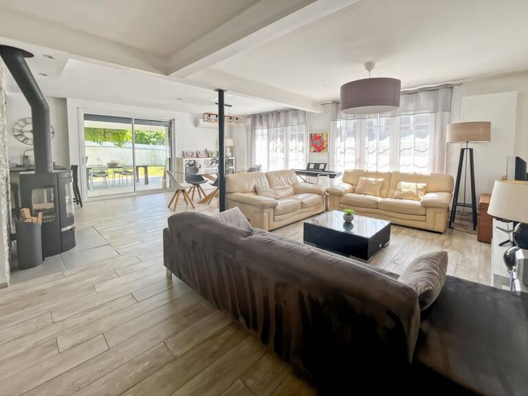 EXCLUSIVITE AYGUESVIVES - Maison avec jardin et terrasse couverte — photo 1