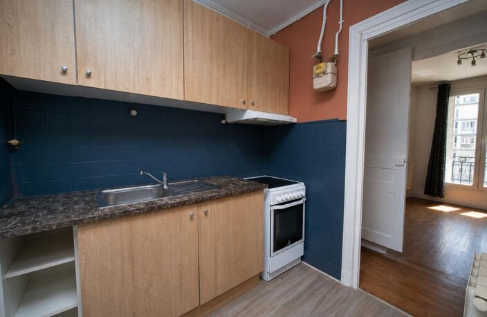 Bois-Colombes - Dernier étage, deux balcons et près de 20 m² de combles — photo 4