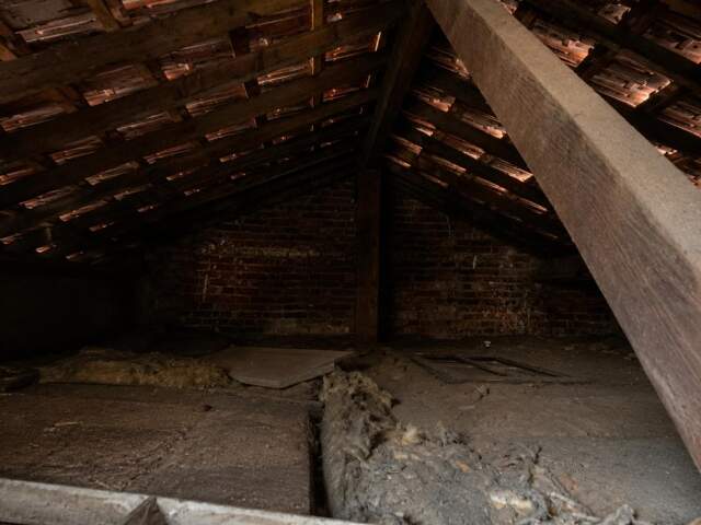 Bois-Colombes - Dernier étage, deux balcons et près de 20 m² de combles — photo du bien