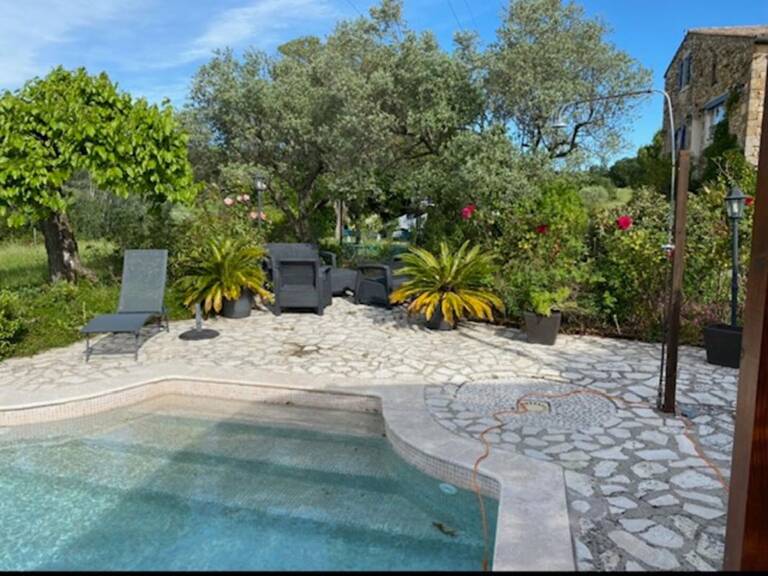 Maison en pierre avec piscine sur 8500 m² de terrain Bessas 10 pièce(s) 244 m2 — photo 1