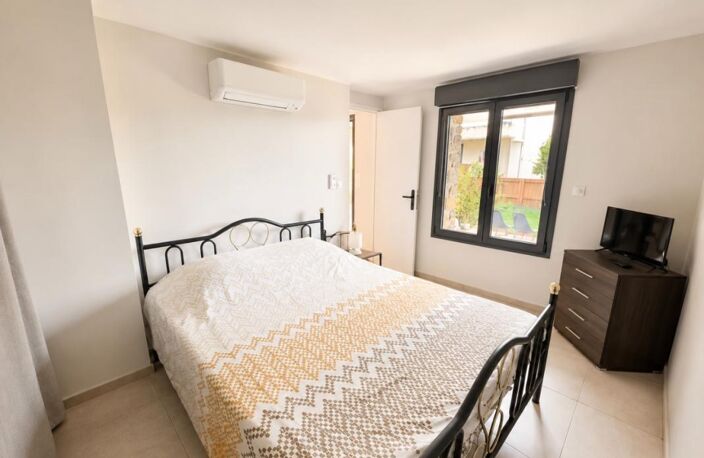 À VENDRE - Très beau T2 + vaste extérieur proche plage Le Lavandou — photo 5