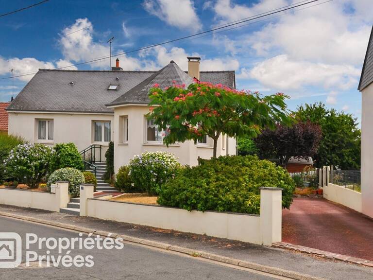 Maison Entrammes 7 pièce(s) 167 m2 — photo 1