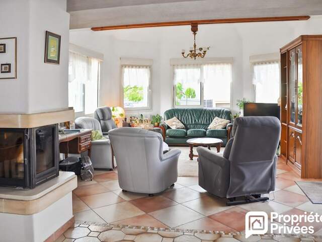 Maison Entrammes 7 pièce(s) 167 m2 5 chambres — photo du bien