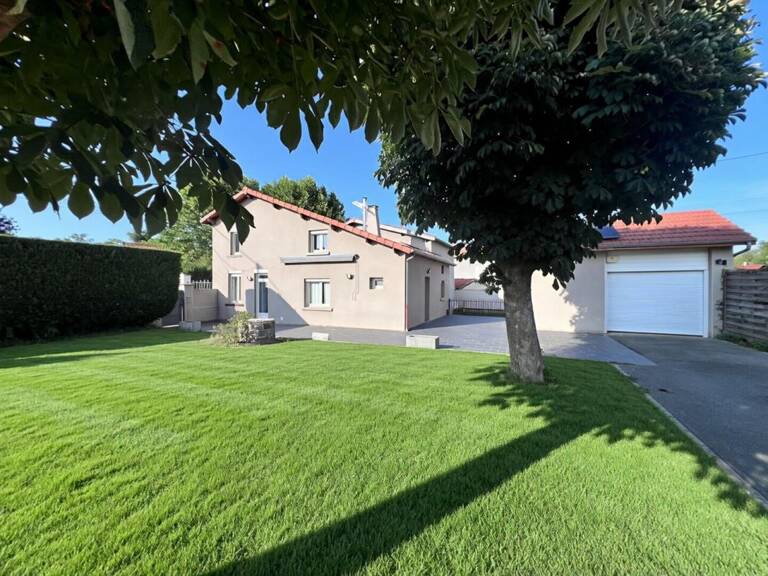 Maison familiale avec jardin et piscine — photo 1