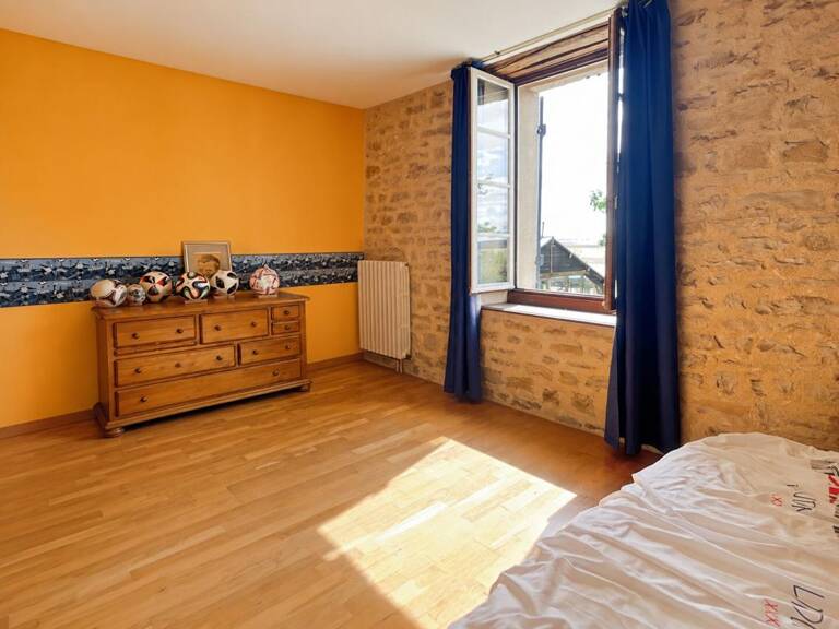 Maison Jouancy 5 pièce(s) 222 m2 — photo 1
