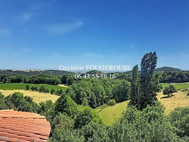 Propriété avec plus d'un hectare de terrain — photo du bien