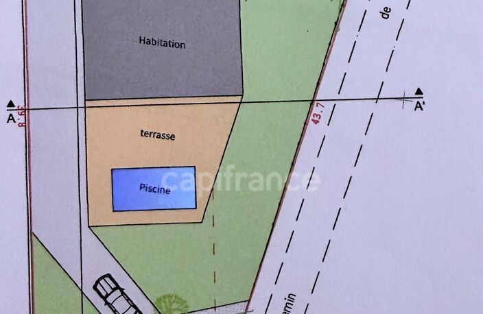 Terrain constructible de 823 m² à LATRESNE — photo 2
