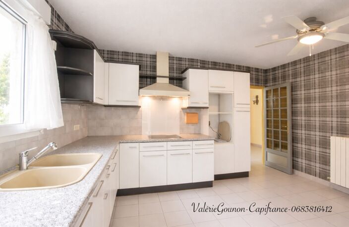 Maison à vendre 5 pièces JUVIGNAC (34),4 Chambres,130 m2, Terrain 645m2,Sous-Sol 130 m2-Garage double-Piscine — photo 5
