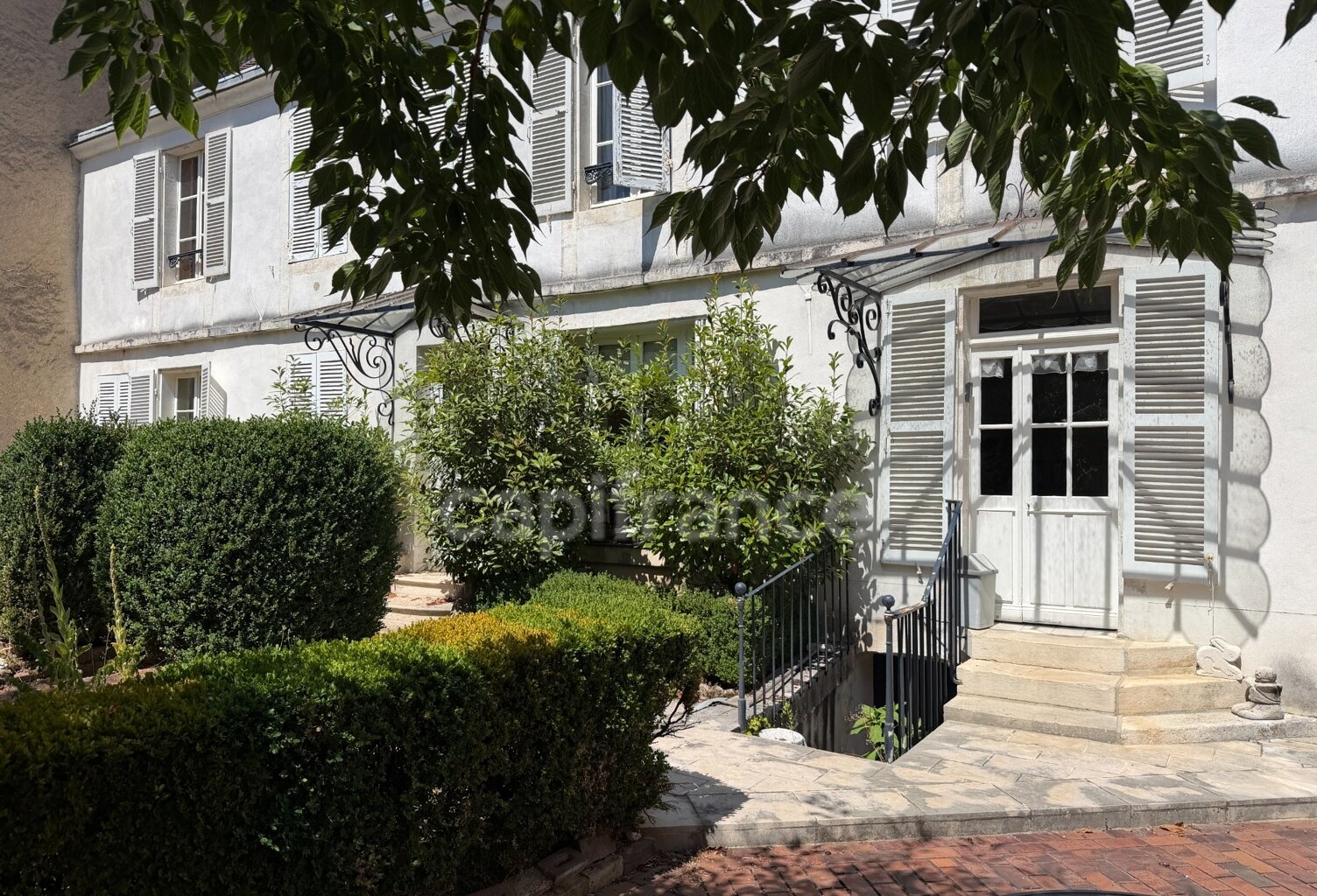 Maison à vendre 7 pièces AUXERRE (89)   Propriété de caractère de 165 m2   4 chambres   Garage   Caves    Terrain — photo 1