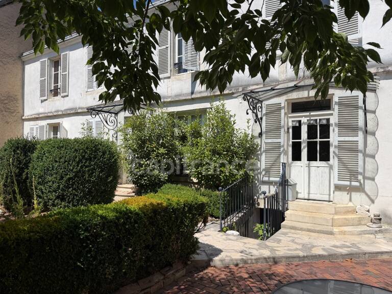 Maison à vendre 7 pièces AUXERRE (89)   Propriété de caractère de 165 m2   4 chambres   Garage   Caves    Terrain — photo 1