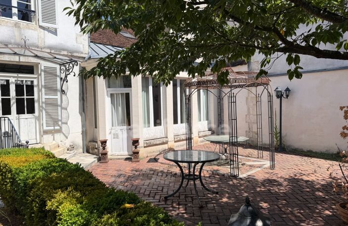 Maison à vendre 7 pièces AUXERRE (89)   Propriété de caractère de 165 m2   4 chambres   Garage   Caves    Terrain — photo 2