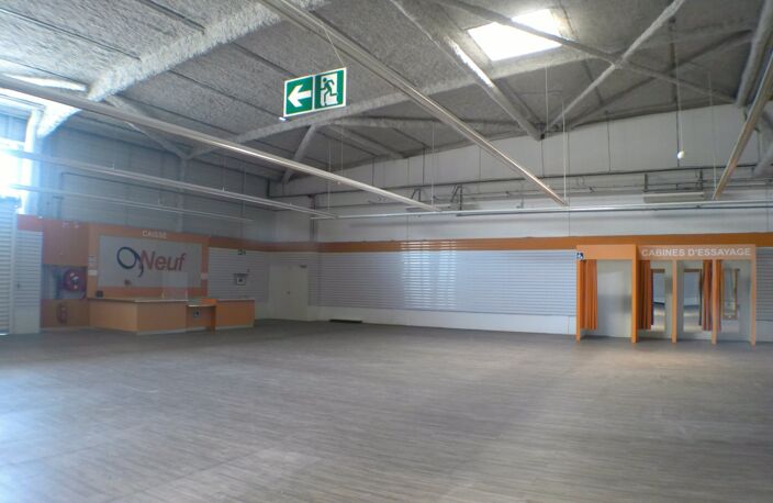CHATEAUBERNARD Local Commercial A LOUER — photo 3