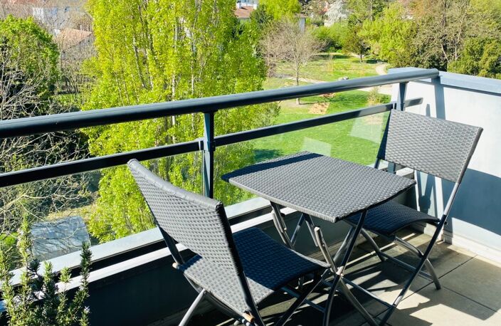 Appartement F2 lumineux avec balcon sans vis à vis - dernier étage avec ascenseur - résidence de 2008 — photo 2