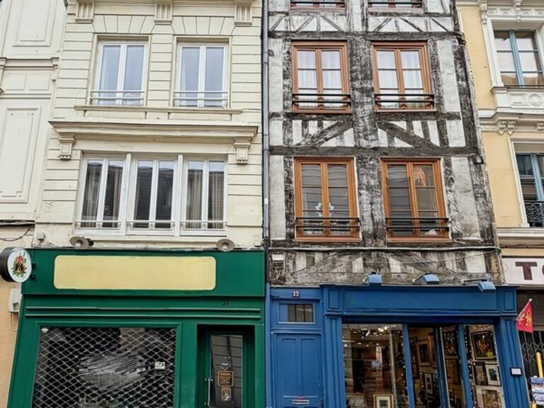 Rouen Hyper Centre Immeubles 10 F1 - 2 locaux commerciaux — photo 1