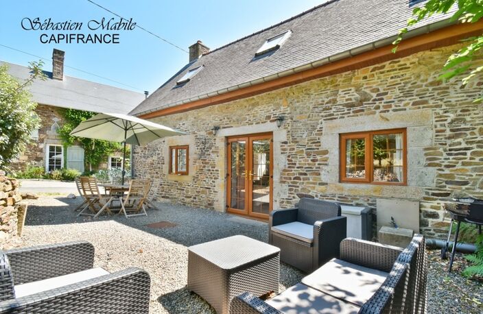 Chambres d'hôtes et gîte à vendre en Bretagne 9 pièces SOUGEAL (35) en Baie du Mont Saint Michel - Terrrain de 2200 M² — photo 2