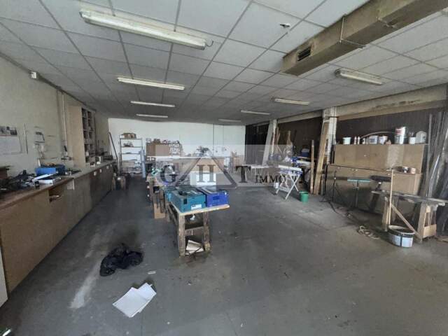 A vendre 650m2 d'entrepot - bureaux à Champigny-Sur-Marne — photo du bien