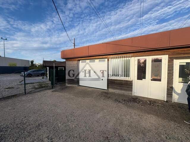 ENTREPOT 140 M² A LOUER A  VERT ST DENIS — photo du bien