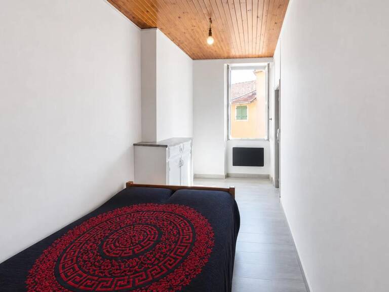 Appartement T2 de 27 m² à Hyères centre — photo 1