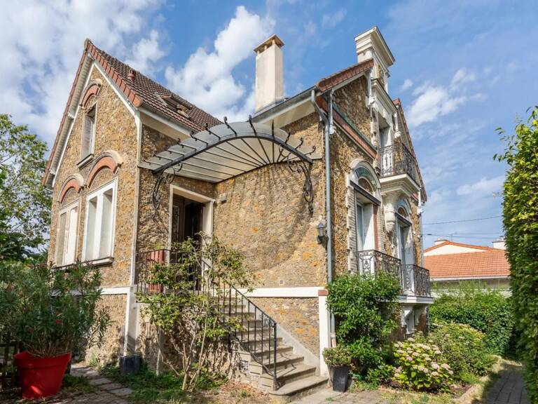 LIVRY-GARGAN - Maison de caractère de 145m² sur 510m² — photo 1