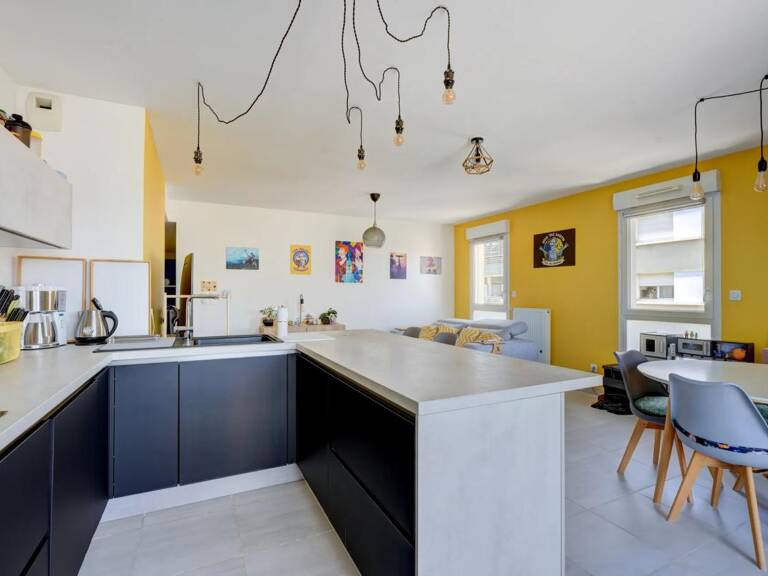 Appartement T4 de 90 m² à Villeurbanne — photo 1