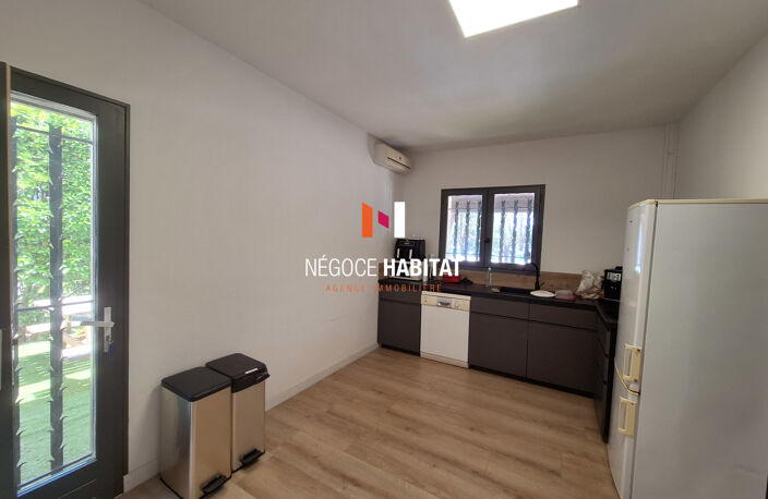 LOCAL COMMERCIAL 187M2 - ZAC DE LA PETITE CAMARGUE LUNEL — photo 4