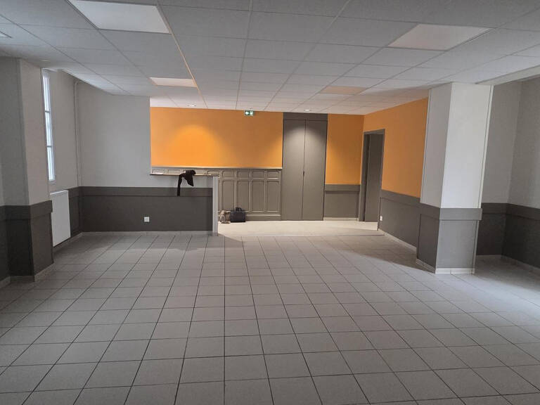 BUREAUX A LOUER ANGERS HYPERCENTRE — photo 1