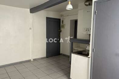 Appartement 3 pièces 700 €