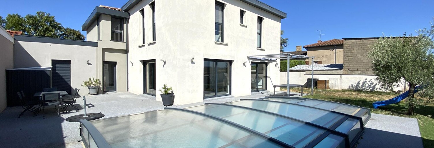 Maison 8 Pièces 220 m² à vendre à Porte des Pierres Dorées (69400)