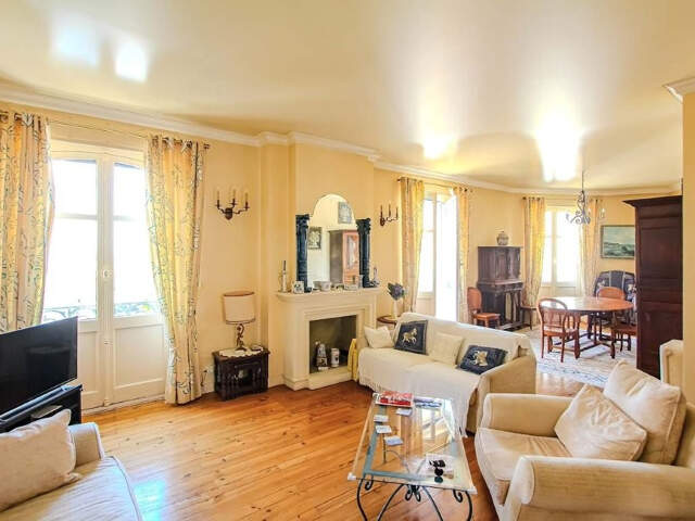 Élégant appartement T4 au coeur de Biarritz, à deux pas de la place Clémenceau — photo du bien