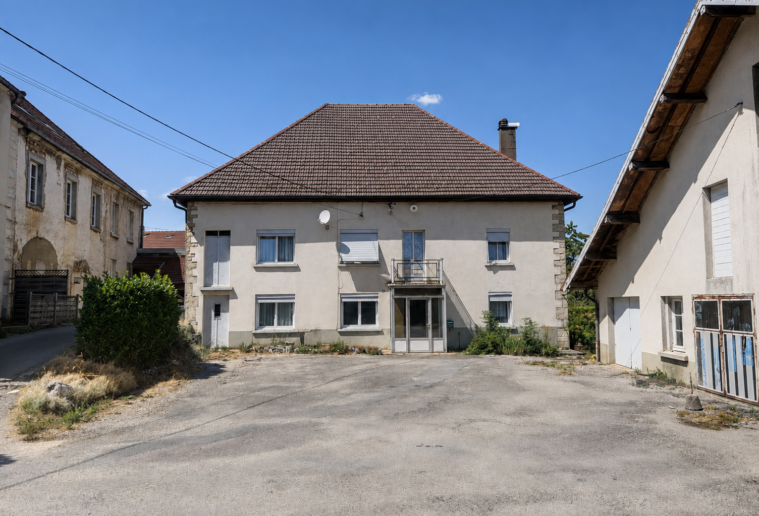 BELLEHERBE - GRANDE MAISON AVEC DEPENDANCES — photo 1